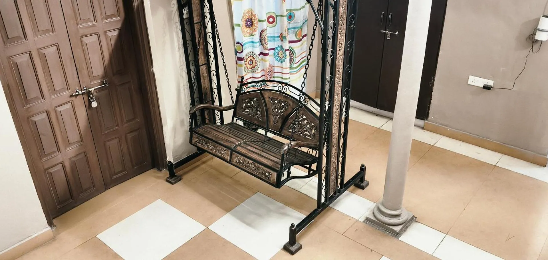 バラナシRatnakar Bhawanアパートメント インド